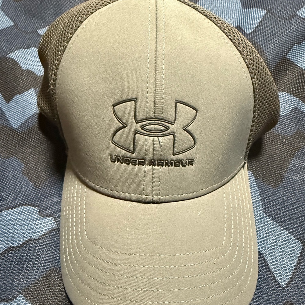 Under Armour Tan Hat Classic Design